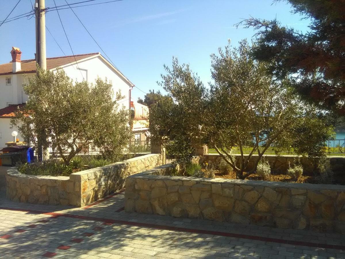 Apartments Palit Rab Town Exterior photo